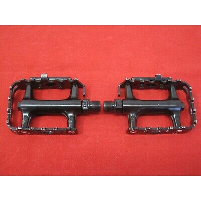 Πετάλια Wellgo Steel black 946 Πετάλια Wellgo Steel black 946