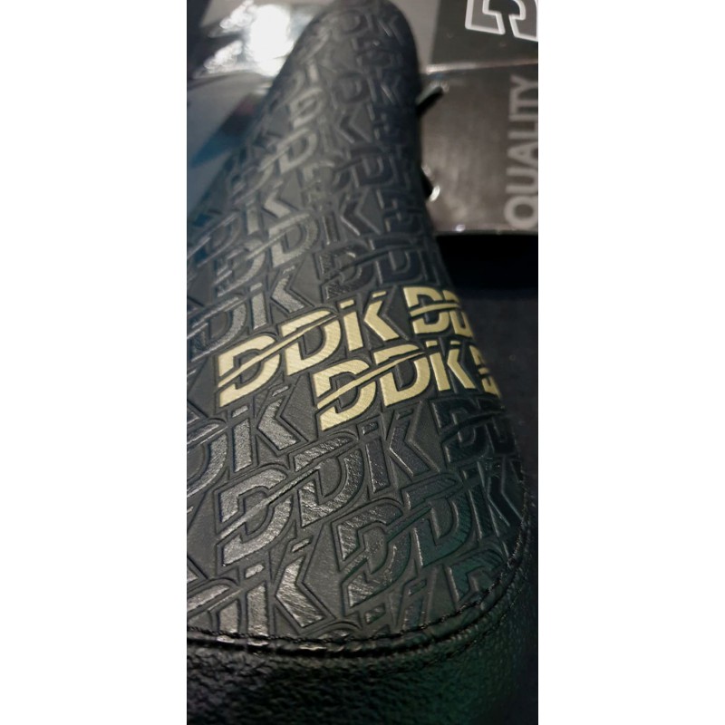 Σέλα BMX DDK Ανάγλυφη  Black  Σέλα BMX DDK Ανάγλυφη  Black